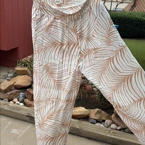 Roxy Women's Tan Leaf Print Pants